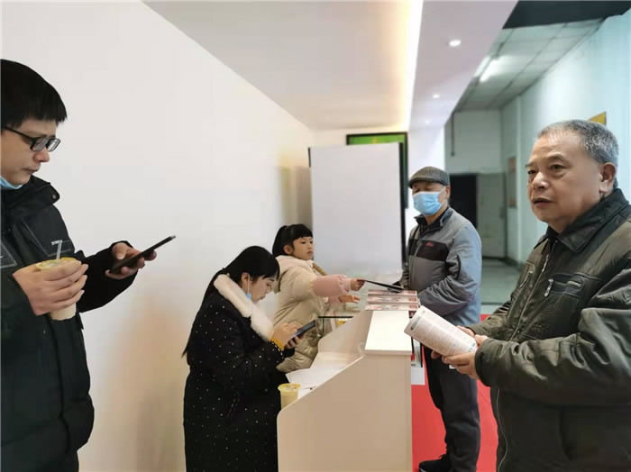 四川中青旅綿陽分社、綿陽市中旅假日旅行社、綿陽自來文化傳播有限公司24H自助售貨服務盛大開業(yè)